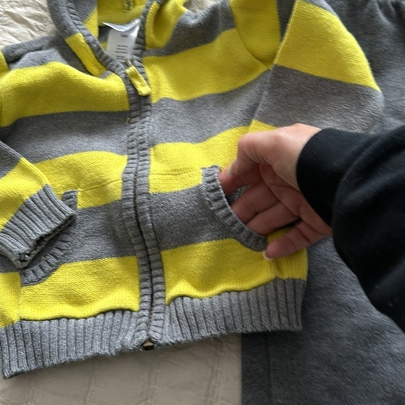 18–24 Carter’s zip up sweater, George sweatpants in excellent condition - Picture 4 of 6